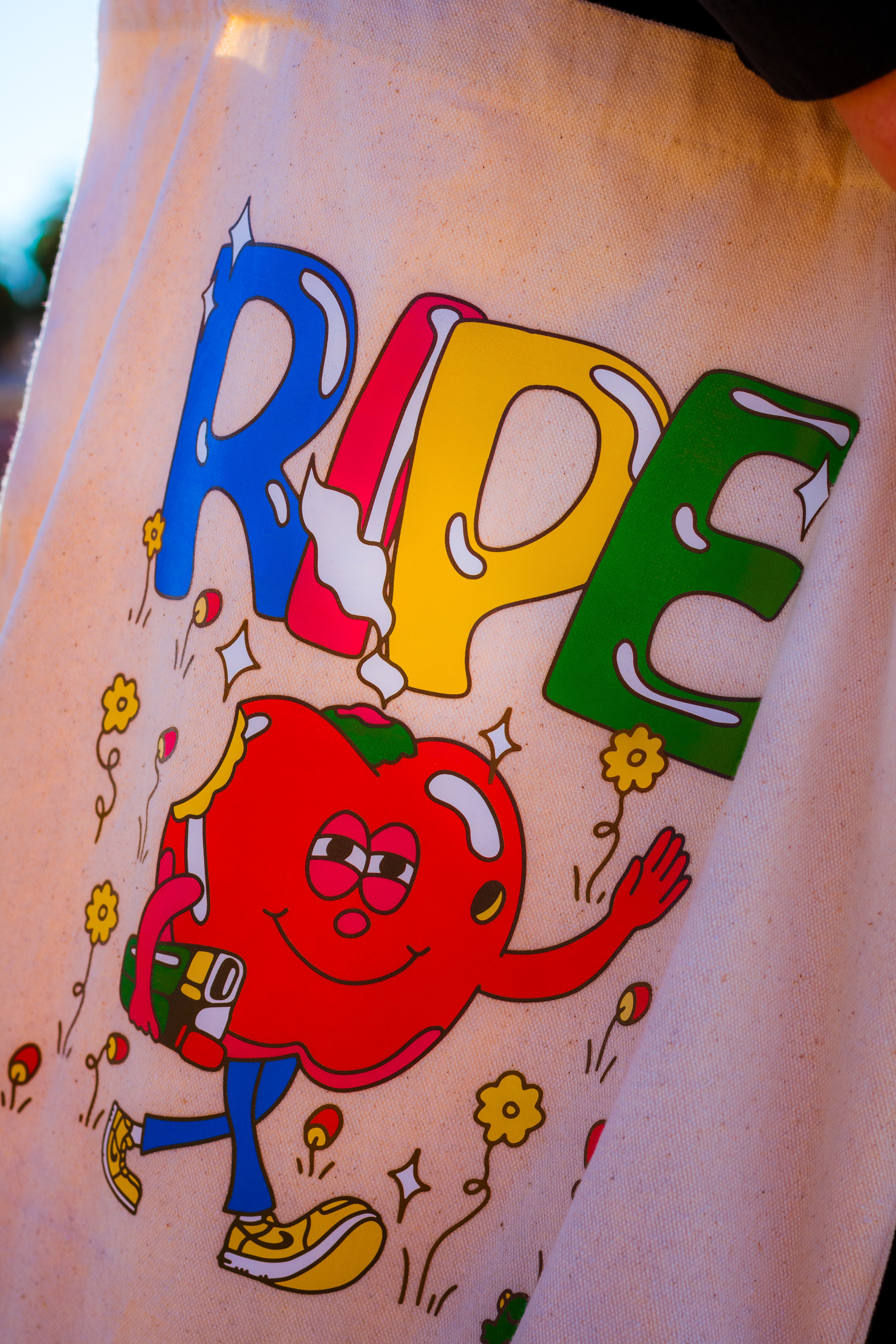 Smokin’ Apple Tote Bag